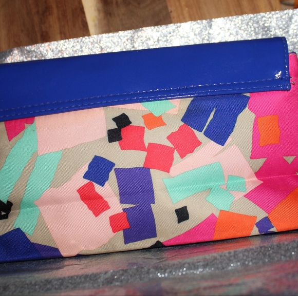 Shoshanna For Elizabeth Arden New York Make up Travel Cluth - Picture 9 of 11